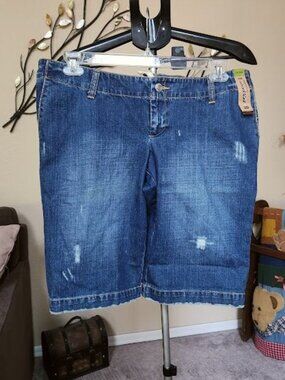 NWT Old Navy full panel Maternity adjustable sz 10 blue denim shorts